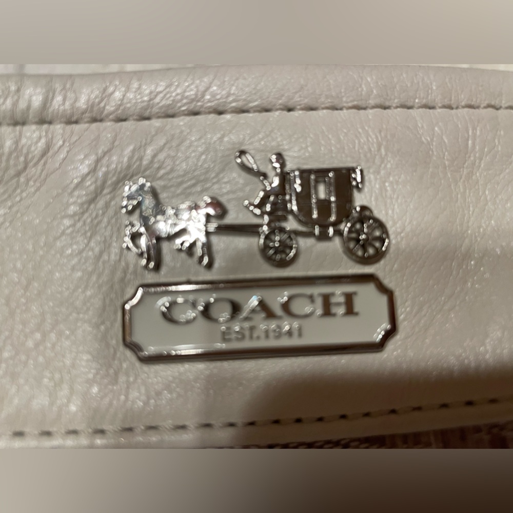 Coach Handbag - Picture 3 of 8